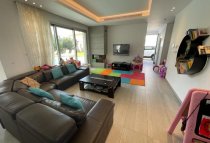 5 Bedroom Villa  For Sale Ref. CL-10406 - Dekeleia Tourist, Larnaca