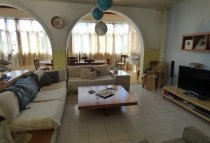 7 Bedroom Villa  For Sale Ref. CL-10352 - Dekeleia Tourist, Larnaca